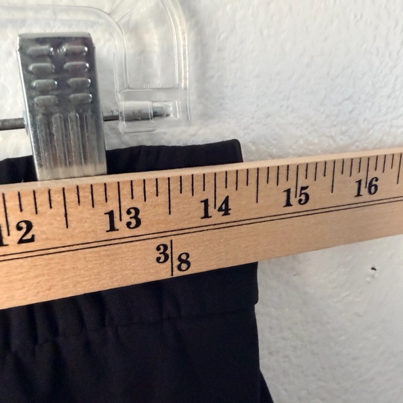 Lululemon On The Fly Pant Women's Size 6 Black Woven 26" Inseam Ankle Length - Picture 5 of 8